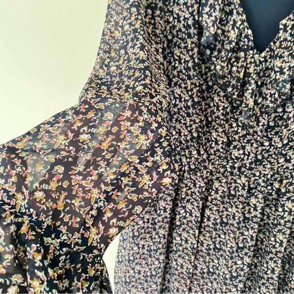 UO Blue Floral Tiered V-Neck Long Sleeve Mini Dress - Picture 6 of 11